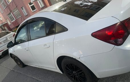 Chevrolet Cruze II, 2011 год, 550 000 рублей, 3 фотография