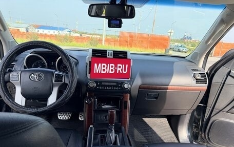 Toyota Land Cruiser Prado 150 рестайлинг 2, 2017 год, 5 100 000 рублей, 8 фотография