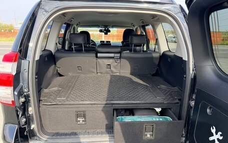 Toyota Land Cruiser Prado 150 рестайлинг 2, 2017 год, 5 100 000 рублей, 15 фотография