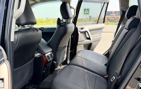 Toyota Land Cruiser Prado 150 рестайлинг 2, 2017 год, 5 100 000 рублей, 14 фотография