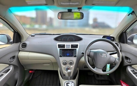 Toyota Belta, 2010 год, 695 000 рублей, 6 фотография