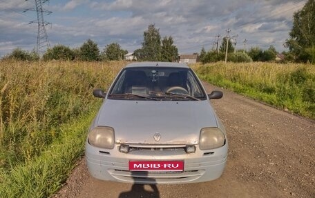 Renault Clio III, 2001 год, 80 000 рублей, 1 фотография
