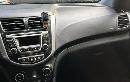Hyundai Solaris II рестайлинг, 2014 год, 950 000 рублей, 9 фотография
