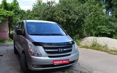 Hyundai Grand Starex Grand Starex I рестайлинг 2, 2009 год, 780 000 рублей, 2 фотография
