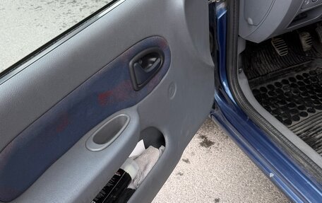 Renault Clio III, 2001 год, 395 000 рублей, 15 фотография