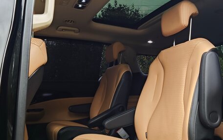 KIA Carnival, 2021 год, 3 800 000 рублей, 9 фотография