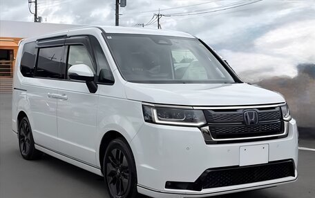 Honda Stepwgn, 2024 год, 2 100 757 рублей, 3 фотография