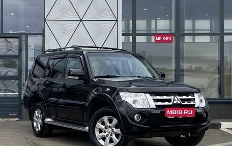 Mitsubishi Pajero IV, 2013 год, 2 249 000 рублей, 3 фотография