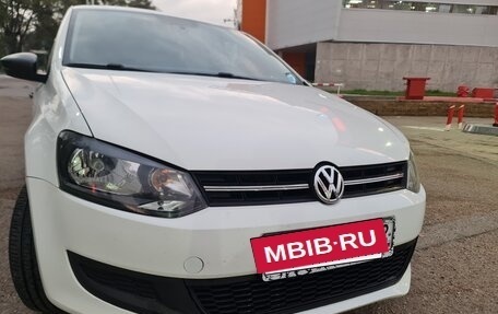 Volkswagen Polo VI (EU Market), 2010 год, 595 000 рублей, 2 фотография