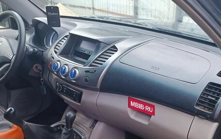 Mitsubishi L200 IV рестайлинг, 2008 год, 740 000 рублей, 8 фотография