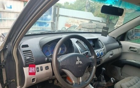 Mitsubishi L200 IV рестайлинг, 2008 год, 740 000 рублей, 7 фотография