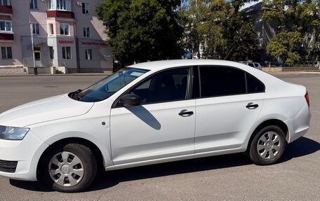 Skoda Rapid I, 2015 год, 900 000 рублей, 2 фотография