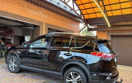 Toyota RAV4, 2019 год, 2 750 000 рублей, 5 фотография