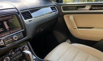 Volkswagen Touareg III, 2016 год, 2 700 000 рублей, 12 фотография