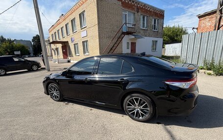 Toyota Camry, 2021 год, 2 620 000 рублей, 14 фотография