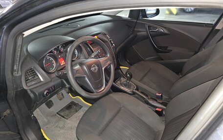 Opel Astra J, 2011 год, 320 000 рублей, 11 фотография