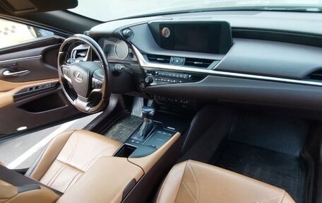 Lexus ES VII, 2020 год, 3 300 000 рублей, 6 фотография