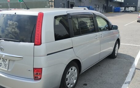 Toyota ISis I, 2010 год, 1 250 000 рублей, 3 фотография