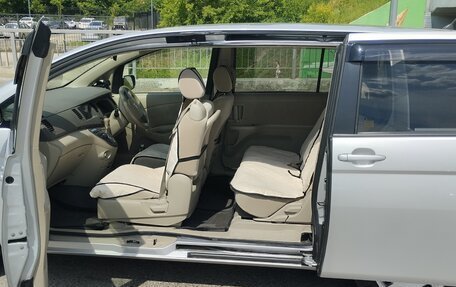 Toyota ISis I, 2010 год, 1 250 000 рублей, 8 фотография