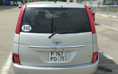 Toyota ISis I, 2010 год, 1 250 000 рублей, 4 фотография