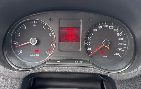 Volkswagen Polo VI (EU Market), 2011 год, 800 000 рублей, 6 фотография