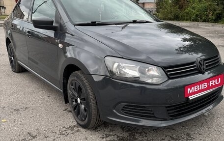 Volkswagen Polo VI (EU Market), 2011 год, 800 000 рублей, 4 фотография