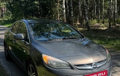 Opel Astra J, 2012 год, 860 000 рублей, 3 фотография