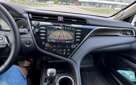 Toyota Camry, 2019 год, 2 800 000 рублей, 8 фотография