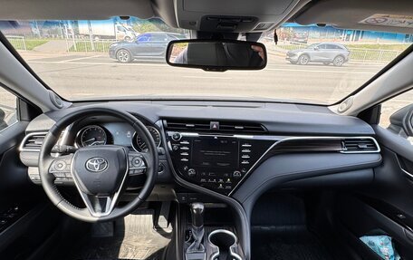 Toyota Camry, 2019 год, 2 800 000 рублей, 9 фотография
