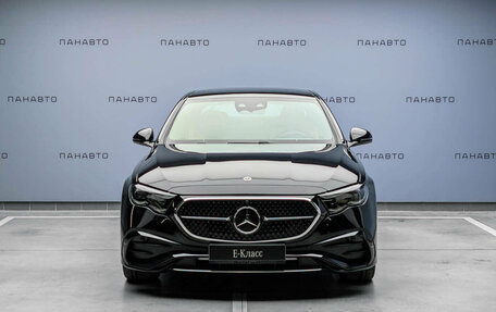 Mercedes-Benz E-Класс, 2026 год, 9 300 000 рублей, 15 фотография