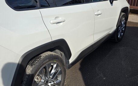 Toyota RAV4, 2022 год, 4 650 000 рублей, 9 фотография