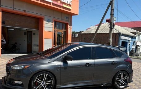 Ford Focus ST III, 2017 год, 1 600 000 рублей, 4 фотография