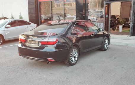 Toyota Camry, 2016 год, 1 820 000 рублей, 6 фотография