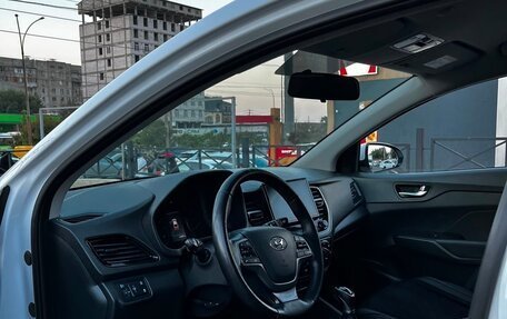 Hyundai Solaris II рестайлинг, 2021 год, 1 450 000 рублей, 5 фотография