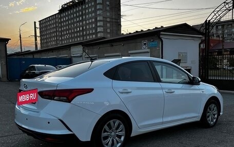 Hyundai Solaris II рестайлинг, 2021 год, 1 450 000 рублей, 4 фотография