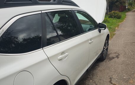 Subaru Outback IV рестайлинг, 2018 год, 2 800 000 рублей, 19 фотография