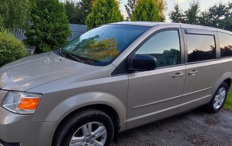 Dodge Caravan V, 2009 год, 1 500 000 рублей, 2 фотография