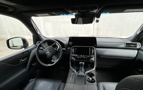 Lexus LX, 2024 год, 16 000 000 рублей, 14 фотография