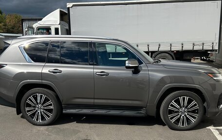 Lexus LX, 2024 год, 16 000 000 рублей, 17 фотография