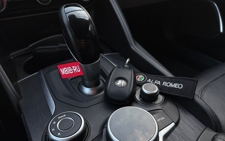 Alfa Romeo Giulia II, 2019 год, 2 490 000 рублей, 17 фотография