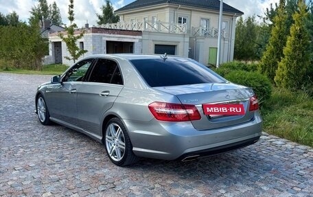 Mercedes-Benz E-Класс, 2012 год, 1 900 000 рублей, 10 фотография