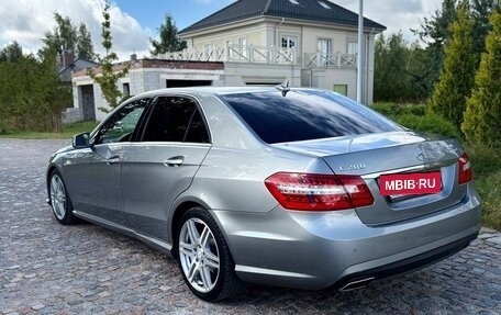 Mercedes-Benz E-Класс, 2012 год, 1 900 000 рублей, 7 фотография