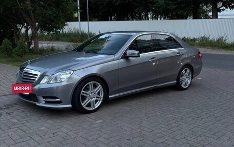 Mercedes-Benz E-Класс, 2012 год, 1 900 000 рублей, 2 фотография