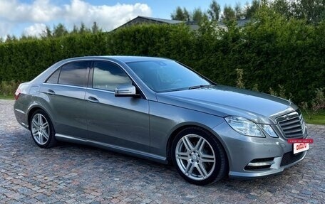 Mercedes-Benz E-Класс, 2012 год, 1 900 000 рублей, 3 фотография