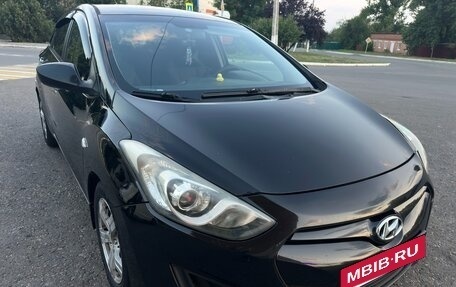 Hyundai i30 II рестайлинг, 2012 год, 800 000 рублей, 2 фотография