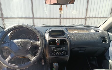 Mitsubishi Carisma I, 2002 год, 250 000 рублей, 2 фотография