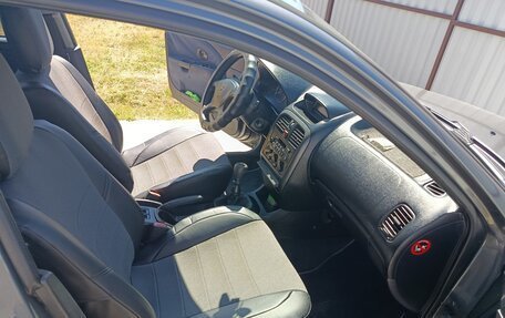 Mitsubishi Carisma I, 2002 год, 250 000 рублей, 5 фотография