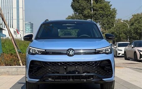 Volkswagen Tiguan, 2025 год, 4 330 000 рублей, 2 фотография