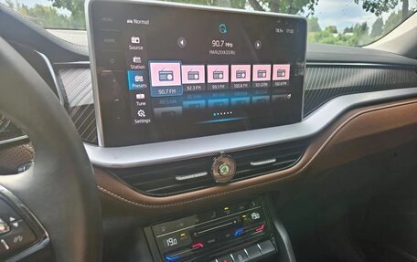 Skoda Kodiaq I, 2023 год, 4 550 000 рублей, 15 фотография