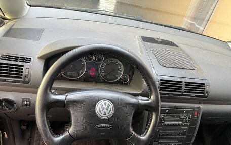 Volkswagen Sharan I рестайлинг, 2004 год, 700 000 рублей, 7 фотография